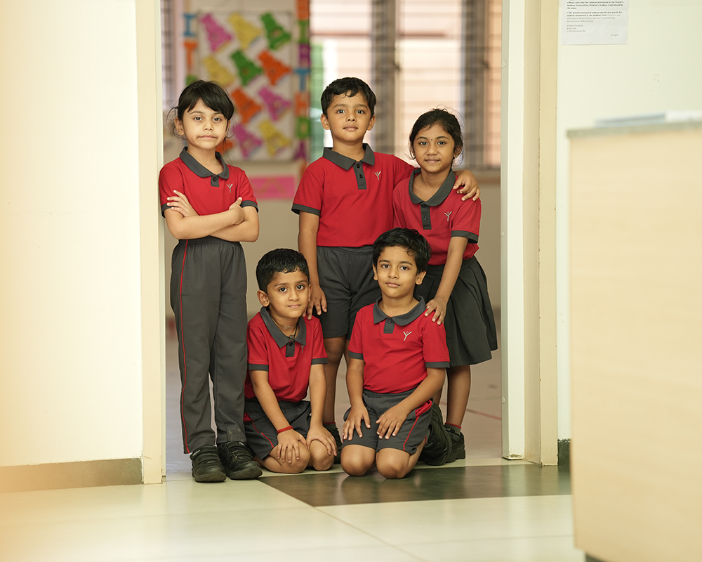 Children logo - Yuvabharathi Nursery